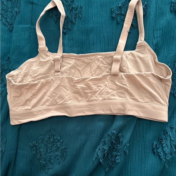 SKIMS Fits Everybody Scoop Bralette - Picture 2 of 3